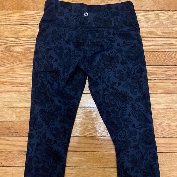 Lululemon wunder under crops - Picture 3 of 5